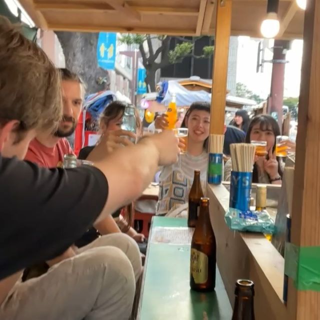 今回も屋台「なかちゃん」で美味しい鉄板焼き料理をいただきました🏮
特に海鮮お好み焼きと豚キムチ卵焼きがとても美味しかったです✨✨
日本語で注文も頑張りました😋
ヨスアさんの誕生日🎉
みんなでケーキを食べながらお祝いしました🎂 🥳

Back at Yatai "Nakachan" again for some amazing Teppanyaki 🏮
Everything was delicious, especially the seafood okonomiyaki and the pork kimchi tamagoyaki✨✨
Can't wait to come back😋
Celebrating Josua san's birthday together🎉
We had a great time with this delicious cake🎂 
Happy birthday, Josua san 🥳

#wahaha #fukuoka #japaneselanguage #nihongo